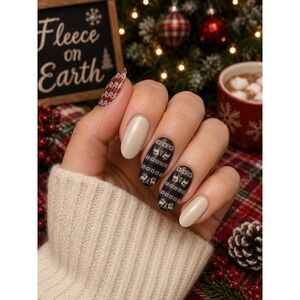 Color Street Fleece on Earth Holiday Nail Polish Strips Red Navy Reindeer FDS548